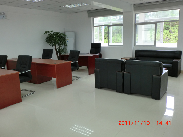 ���ڽֵ���ְԱ�칫��-�칫̨����Ƥɳ��